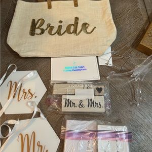 SOLD Bridle bundle with tote bag, signs countdown and thank you cards